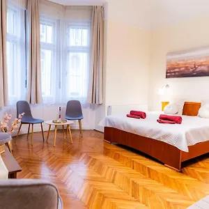 Charles Appartement
